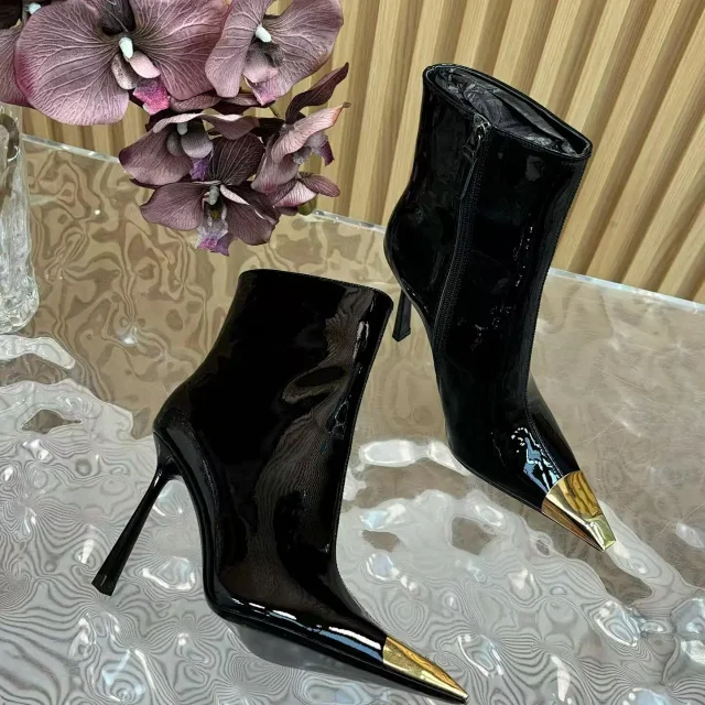 Saint Laurent Boots Ankle with gold-tone pointed toe caps and stiletto heels product detail image 4
