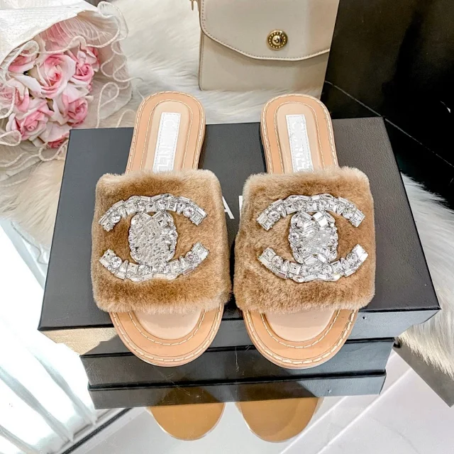 Chanel Slippers Faux Fur Rhinestone Slide product detail image 3