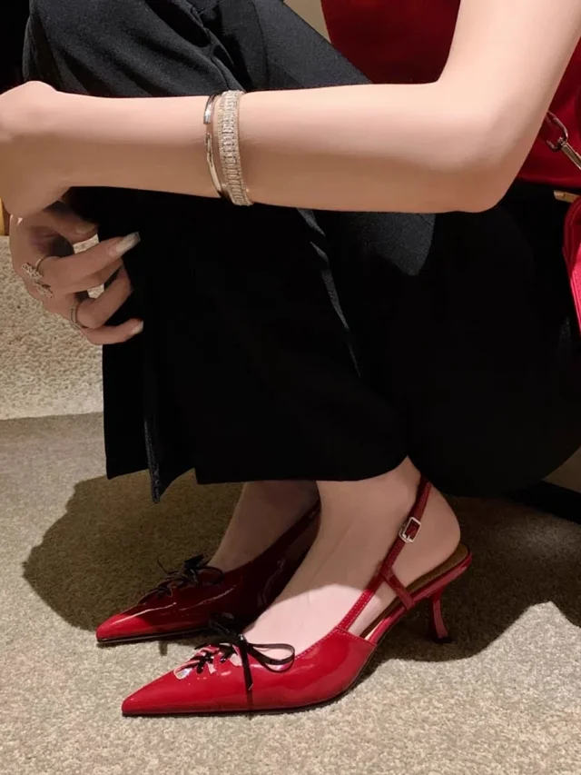 Miu High Heels Patent Leather Pointed-Toe Bow Lace Slingback product detail image 10