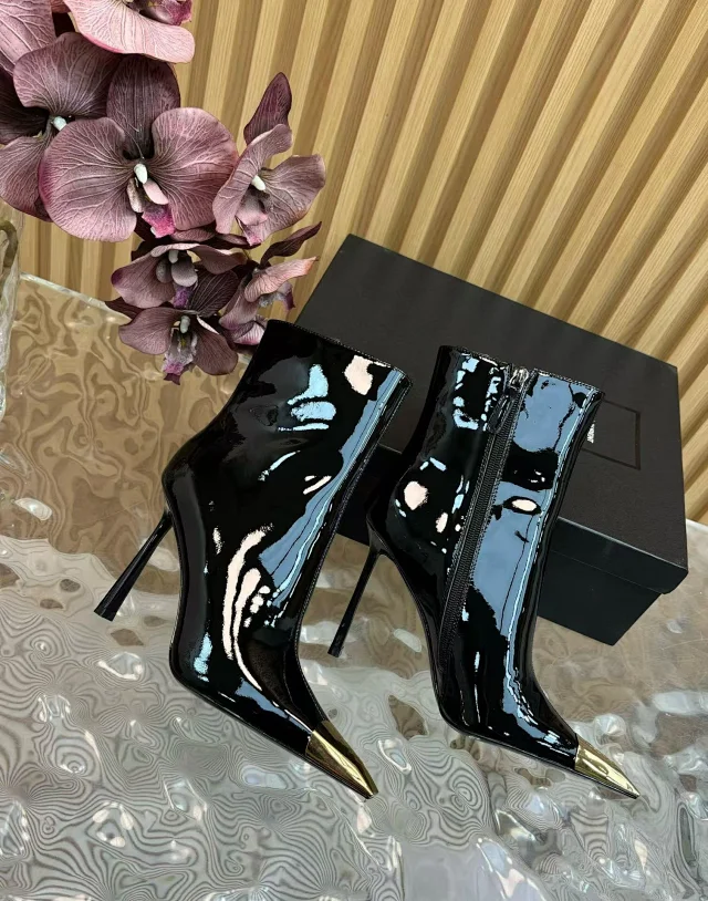 Saint Laurent Boots Ankle with gold-tone pointed toe caps and stiletto heels product detail image 5