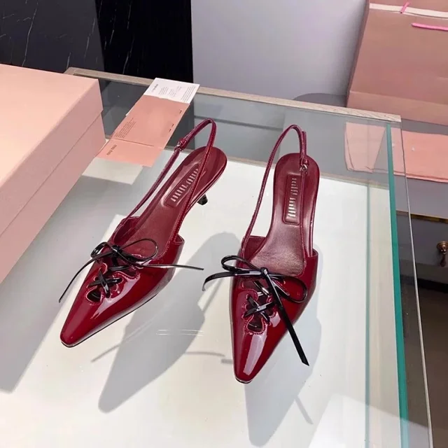 Miu High Heels Patent Leather Pointed-Toe Bow Lace Slingback product detail image 5