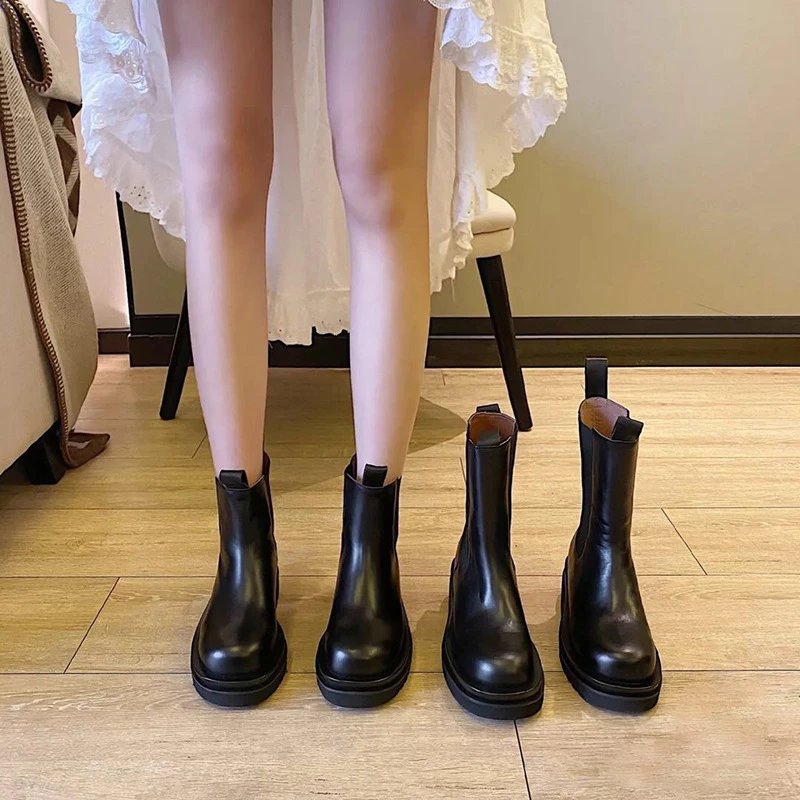 Bottega Veneta Boots Lug-Sole Chelsea image 4