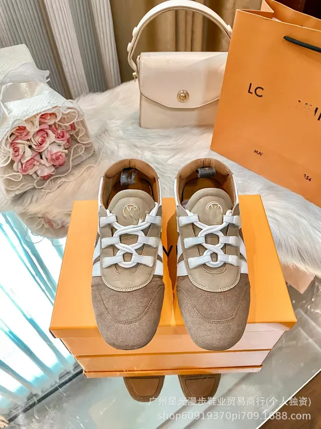 Louis Vuitton Sneakers Low-Top Lace-Up Monogram Colorblock product detail image 9