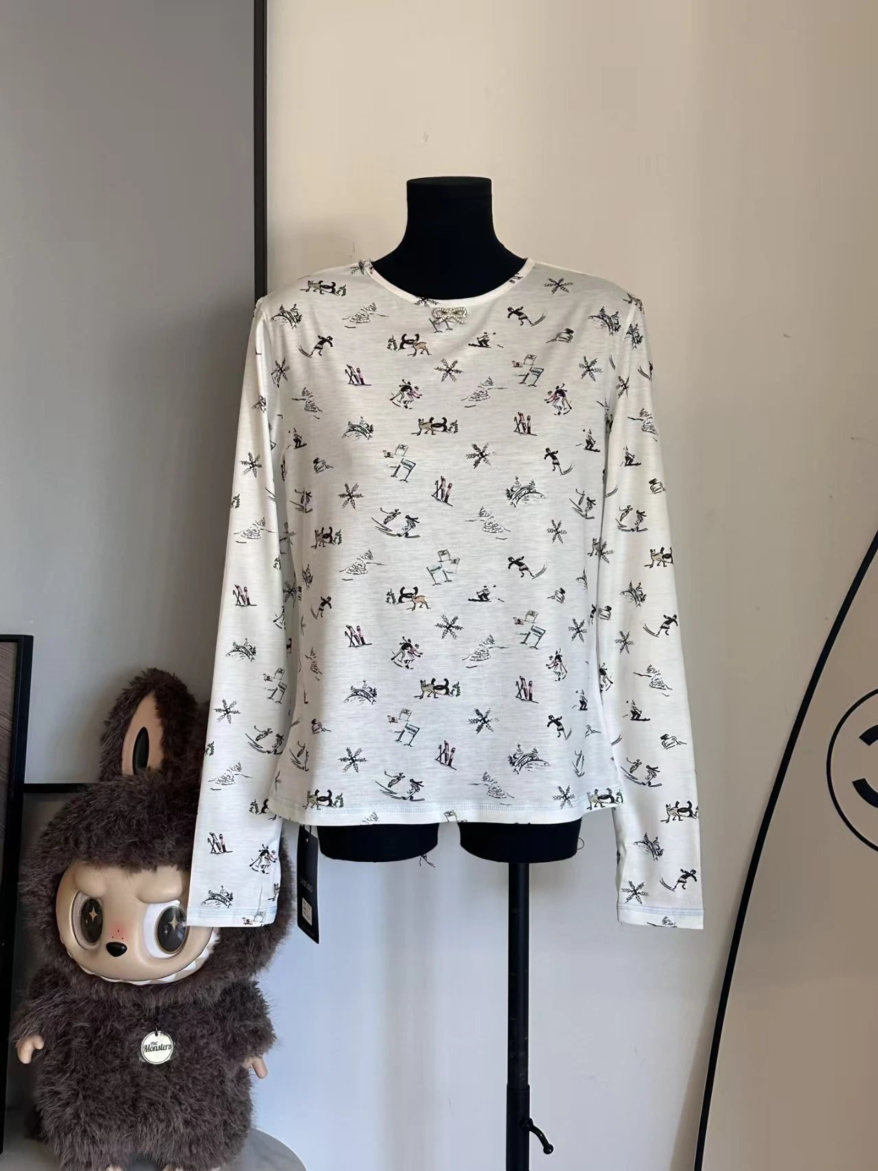 Chanel-Style Earmuffs + Printed Long-Sleeve Top + Cable-Knit Shorts Set - 4