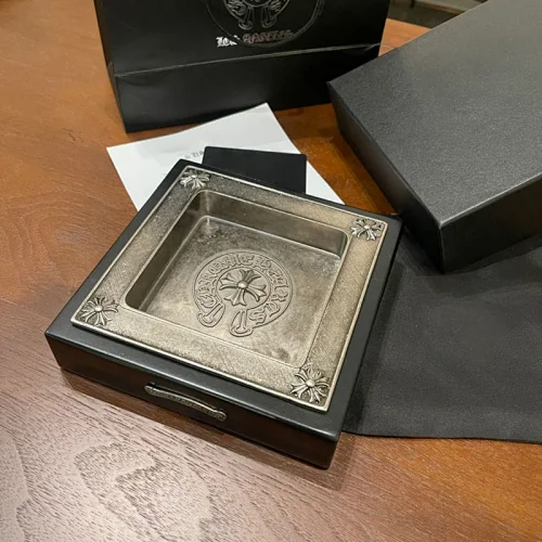 Chrome Hearts Cenicero Marrón