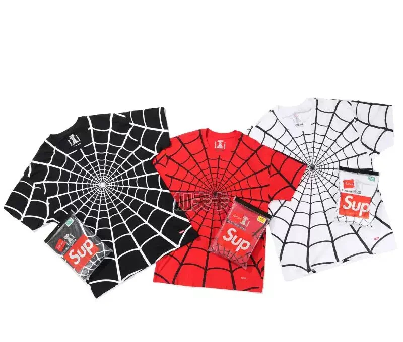 Supreme T-Shirts [3+ Estilos]