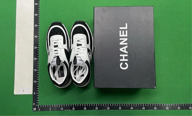 Chanel Sneakers Low-top CC logo product detail image 1
