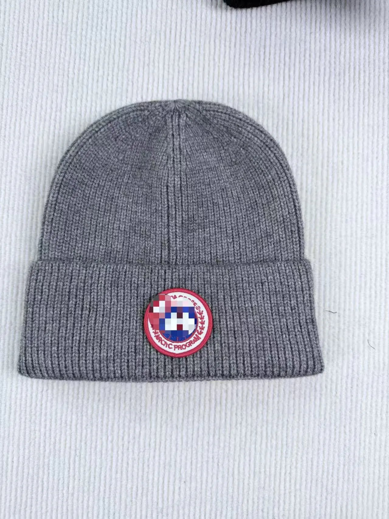 Black Badge Beanie — red mark gray colorway — USFans Spreadsheet photo