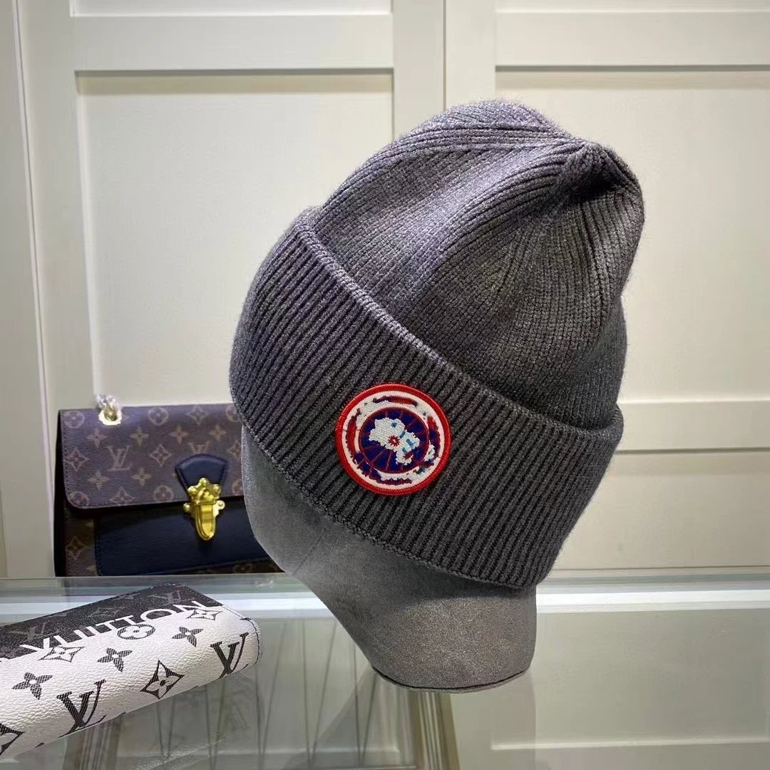 Black Badge Beanie — gray colorway — USFans Spreadsheet photo