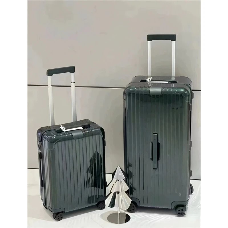 Rimowa Luggage Bag — Dark green Essential Series colorway — USFans Spreadsheet photo