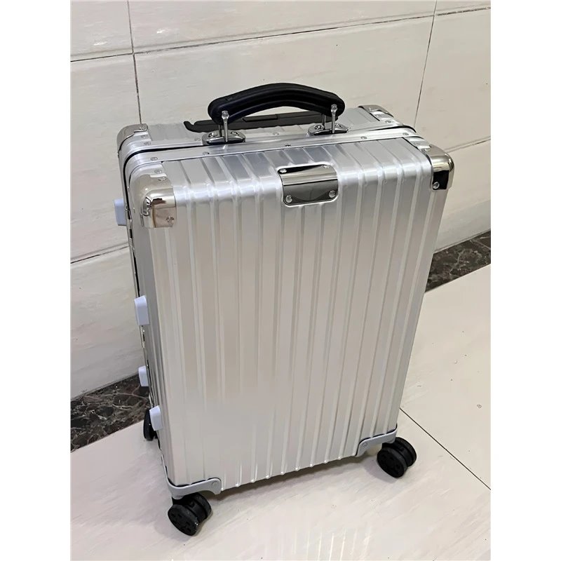Rimowa Luggage Bag — Magnesium aluminum Classic Retro colorway — USFans Spreadsheet photo