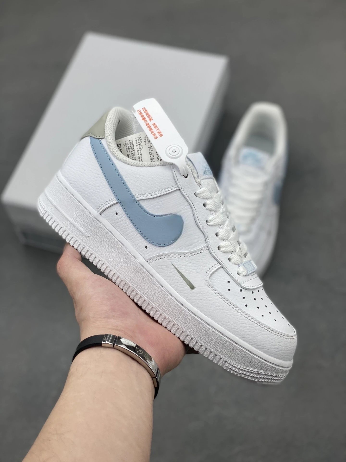 Supreme Air Force 1 Black — White and blue colorway — USFans Spreadsheet photo