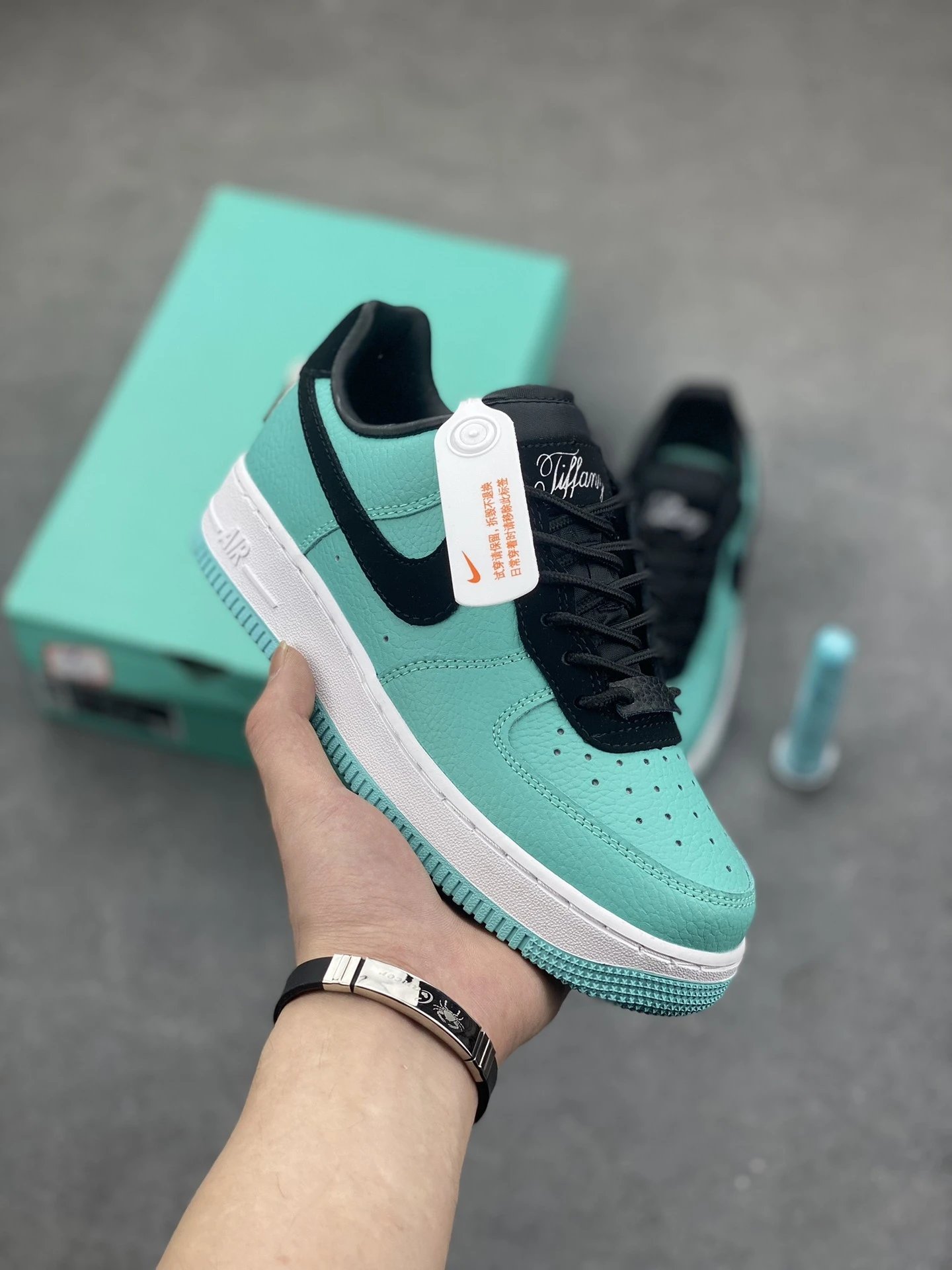 Supreme Air Force 1 Black — Tiffany Blue colorway — USFans Spreadsheet photo