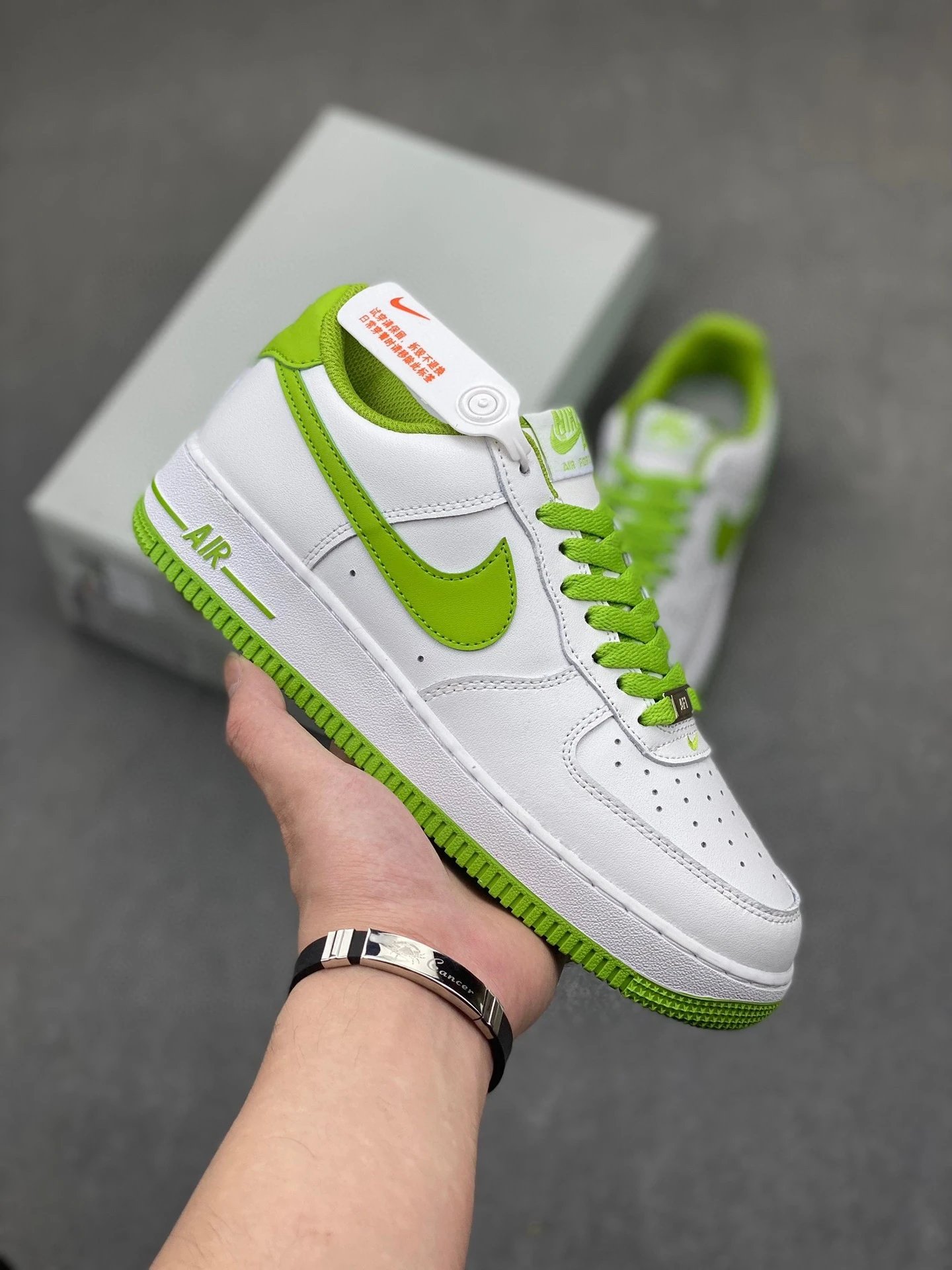 Supreme Air Force 1 Black — Apple green colorway — USFans Spreadsheet photo