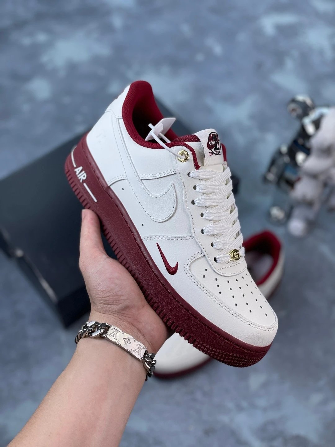 Supreme Air Force 1 Black — Rice white wine red colorway — USFans Spreadsheet photo