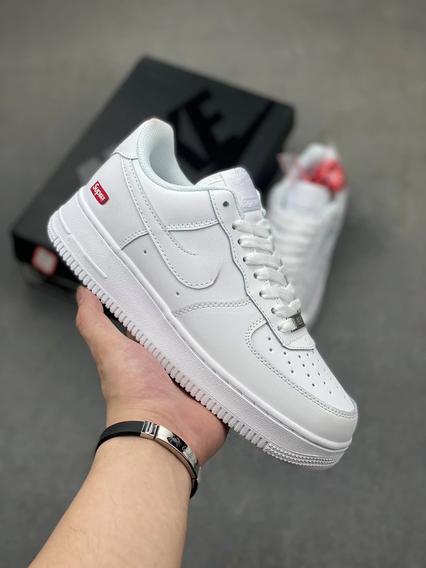 Supreme Air Force 1 Black — White sup colorway — USFans Spreadsheet photo