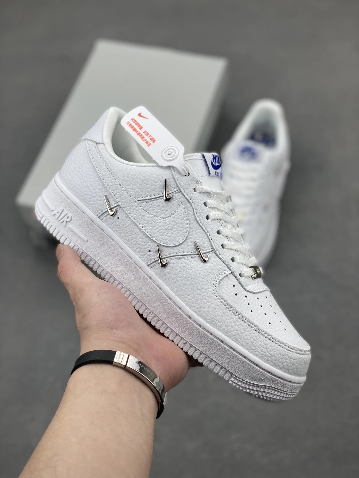 Supreme Air Force 1 Black — Silver Four Small Hook colorway — USFans Spreadsheet photo