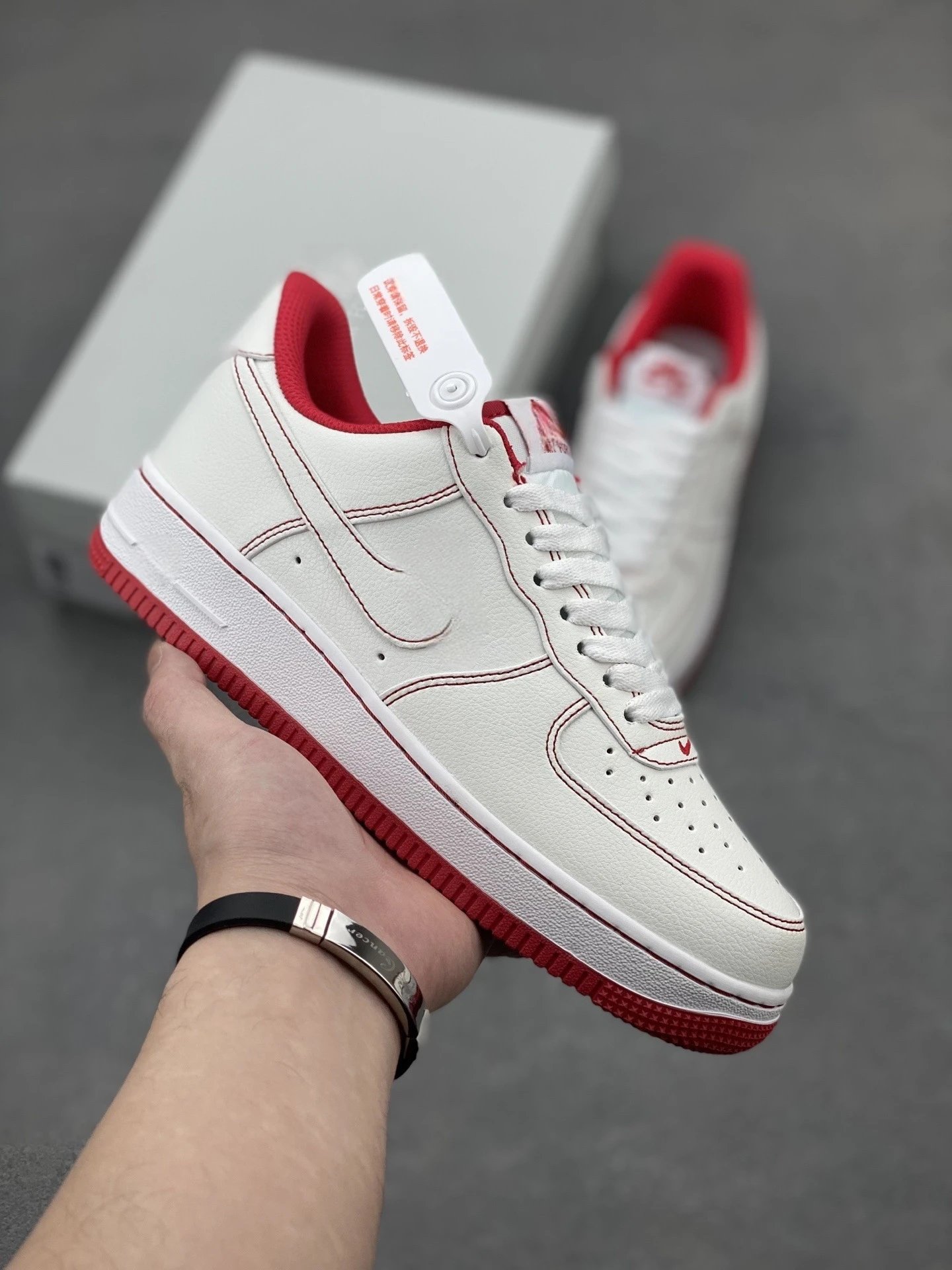 Supreme Air Force 1 Black — Red and white colorway — USFans Spreadsheet photo
