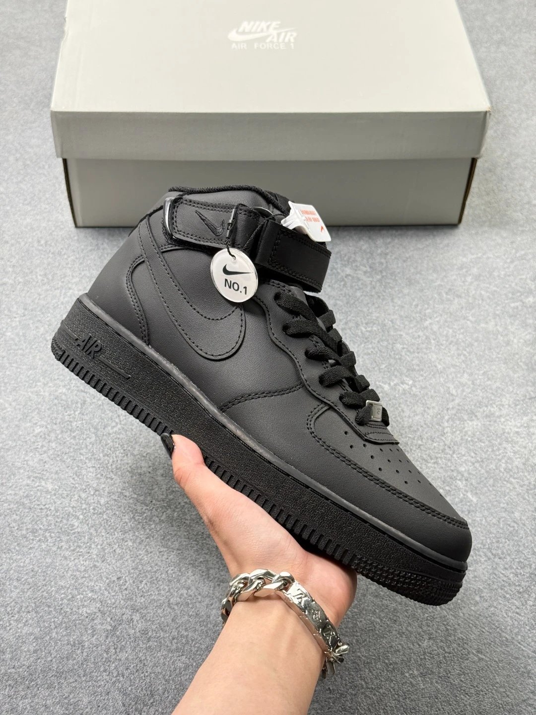 Supreme Air Force 1 Black — black high-top colorway — USFans Spreadsheet photo