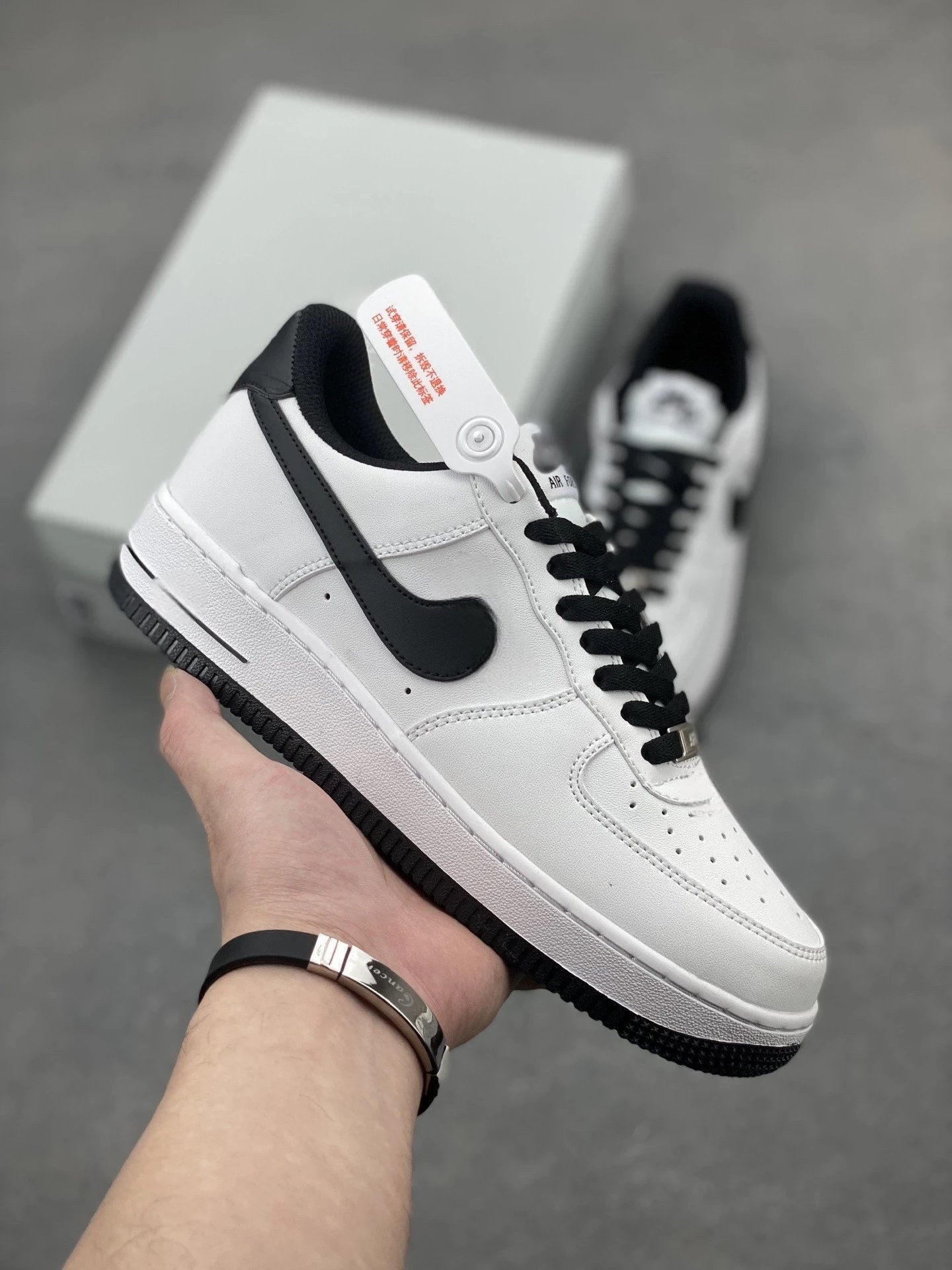 Supreme Air Force 1 Black — Black and white colorway — USFans Spreadsheet photo