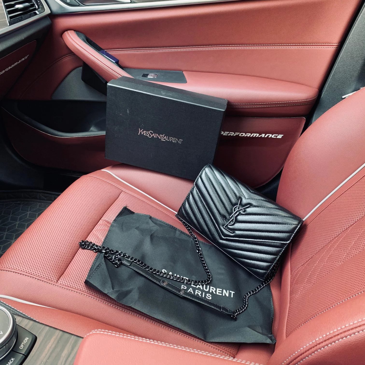 2286 Yves Saint Laurent 2023 New Caviar Envelope Bag