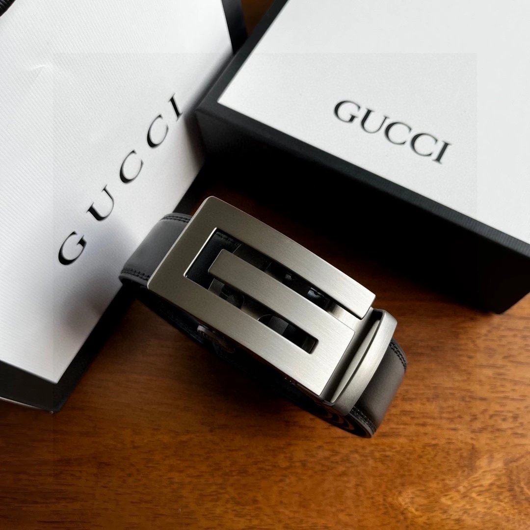 2271 Gucci Automatic Buckle Belt