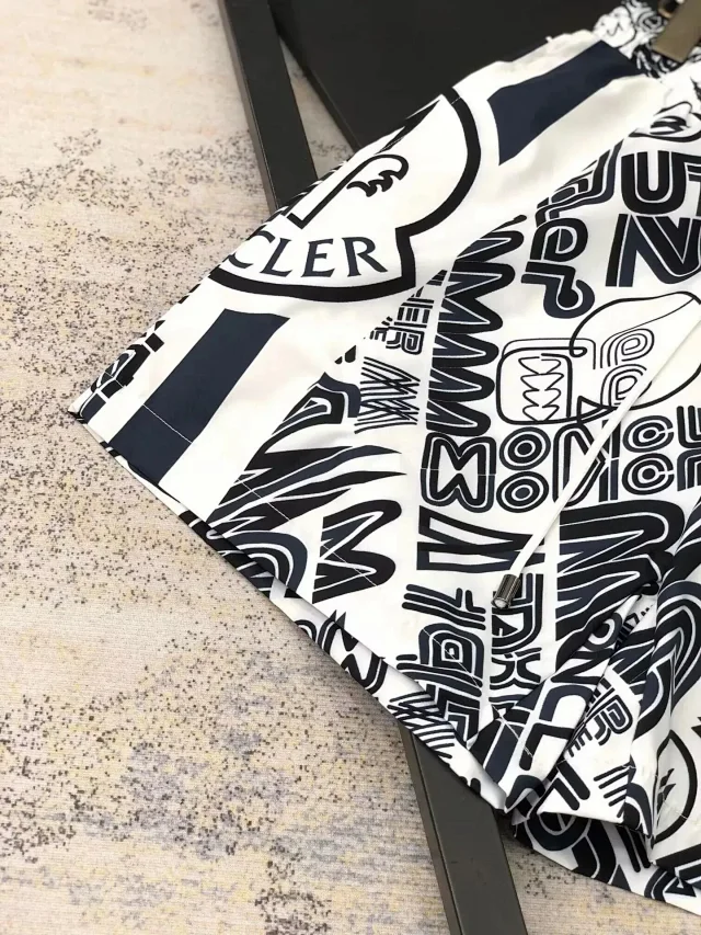 Moncler Shorts Graphic Print Drawstring product detail image 6
