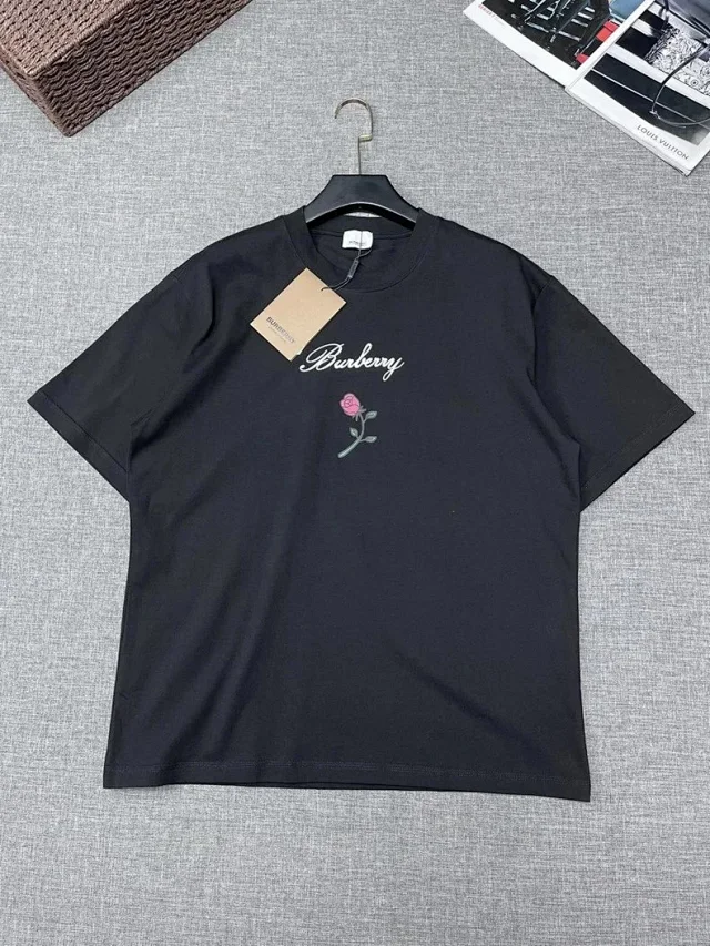 Burberry T-Shirts Short-Sleeve Graphic Print product detail image 5