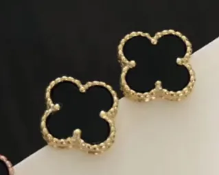 Van Cleef & Arpels Alhambra Four-Leaf Clover Black Onyx Gold Earrings - 1