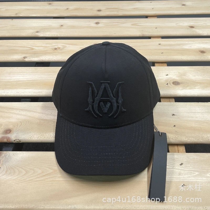 AMI Paris Logo Embroidered Two-Tone Baseball Cap - 23