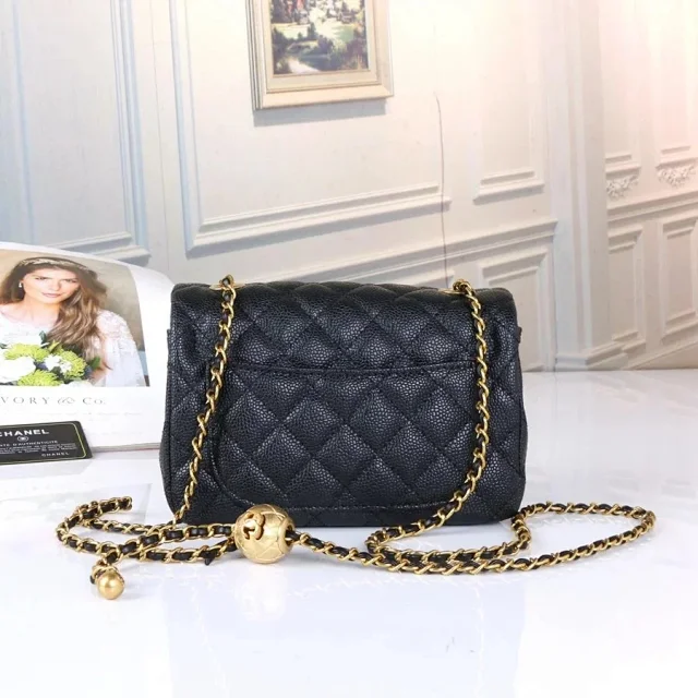 Chanel Shoulder Bags Quilted Flap Chain Bag product detail image 3