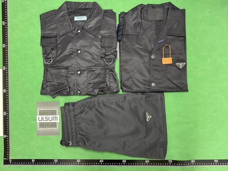 Prada Re-Nylon Shorts Black - 11