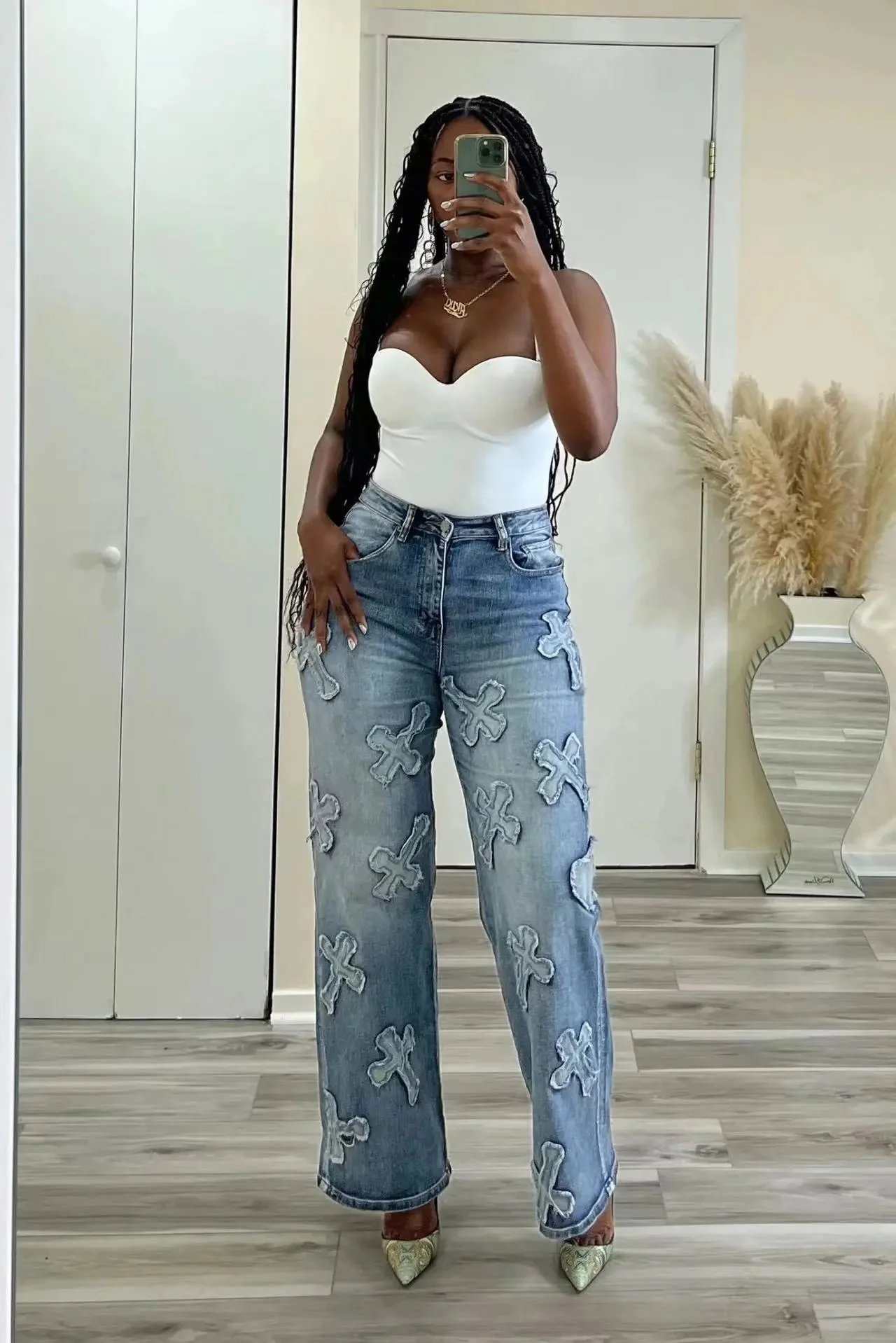 Amiri Cross-Embroidered Wide-Leg Denim Jeans - 10
