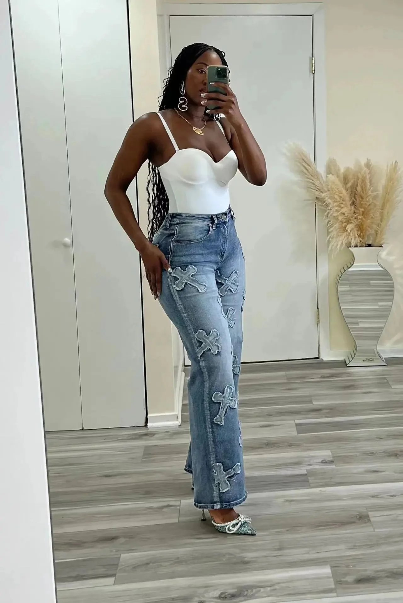 Amiri Cross-Embroidered Wide-Leg Denim Jeans - 11