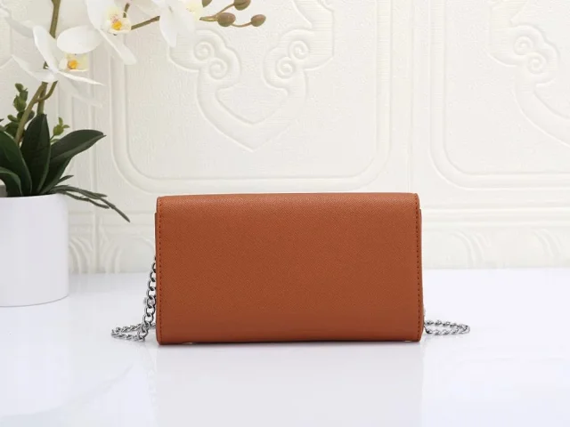 Unbranded Crossbody Bags Flap bag with H-shaped clasp and chain strap product detail image 7