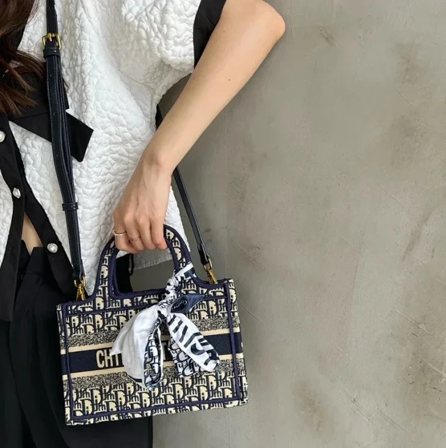 Unbranded Crossbody Bags Monogram Print Bag product detail image 6