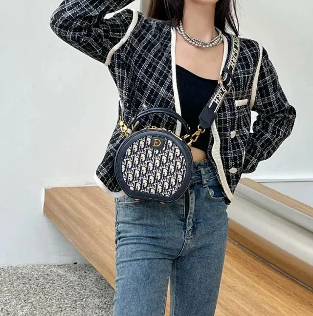 Unbranded Crossbody Bags Monogram Print Bag product detail image 8