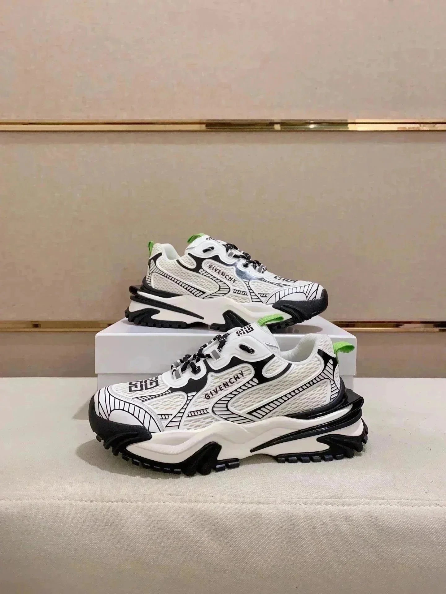Hogan H222 Gray Yellow Chunky Sneakers - 10