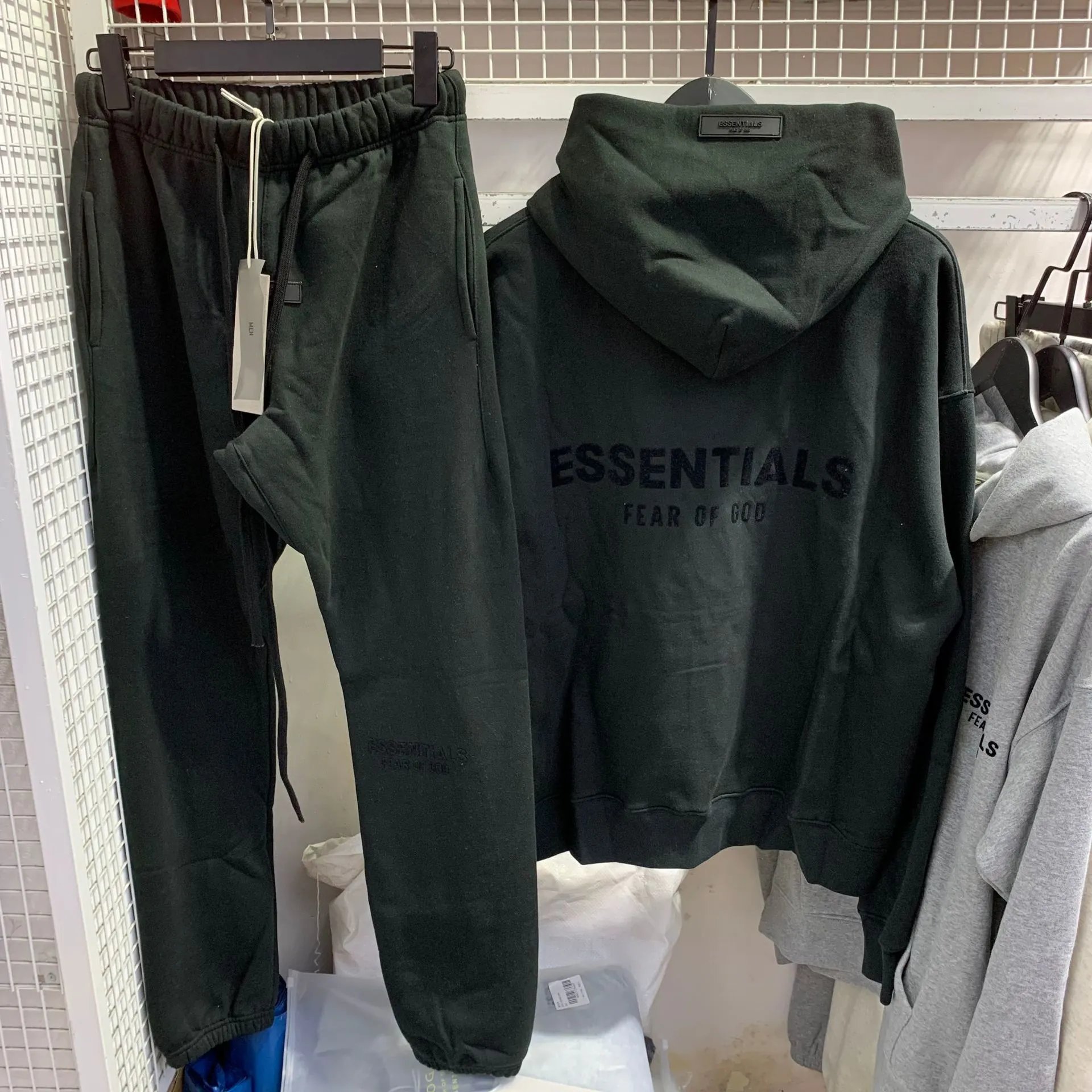 Fear of God Essentials Logo Sweatpants Gray - 5