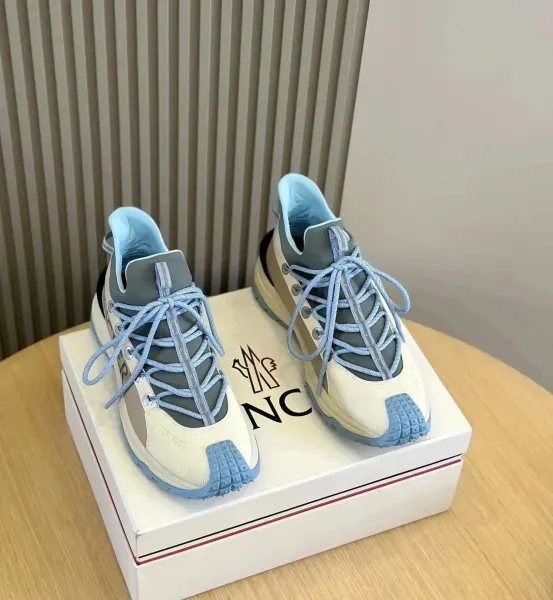Maison Margiela Tabi Trail Sneakers Light Blue Beige Chunky Sneakers - 1