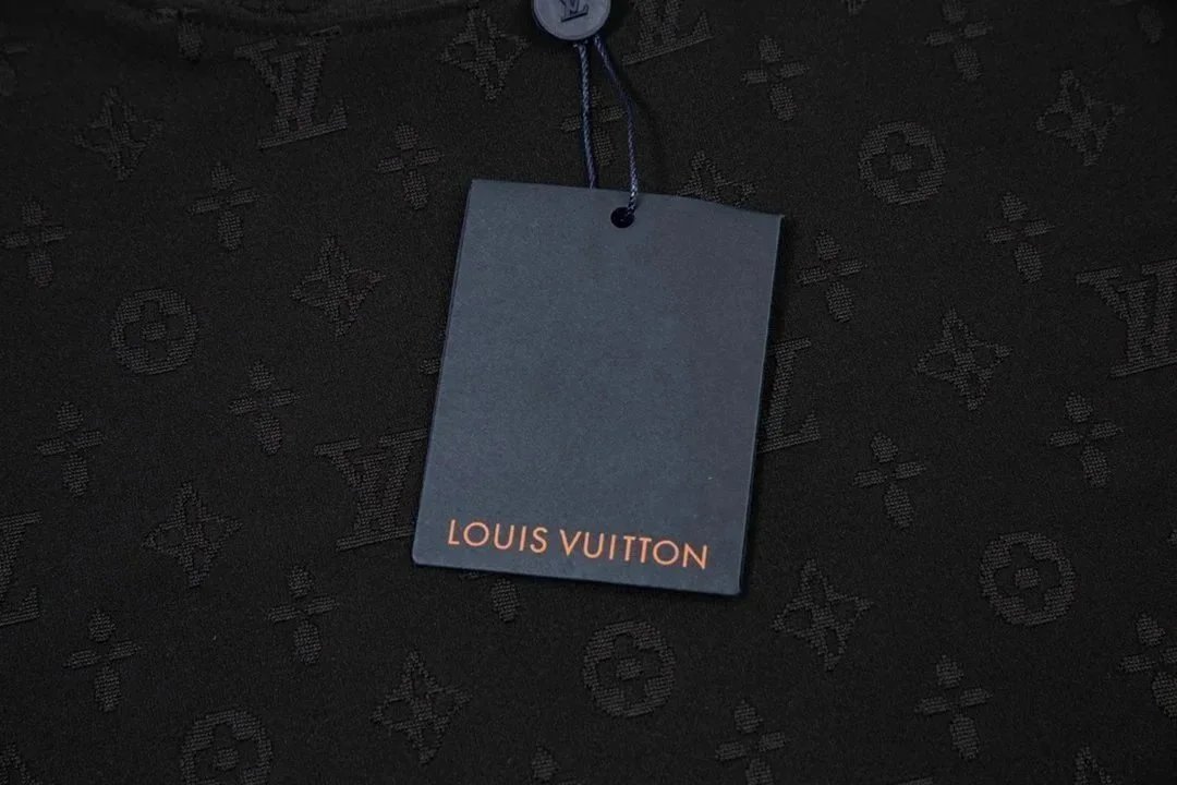 Louis Vuitton Monogram Icons T-Shirt Charcoal Gray T-Shirt - 11