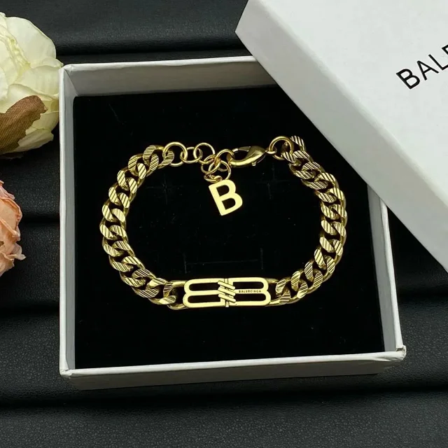 Balenciaga Jewelry Cuban Link BB Logo Necklace product detail image 7