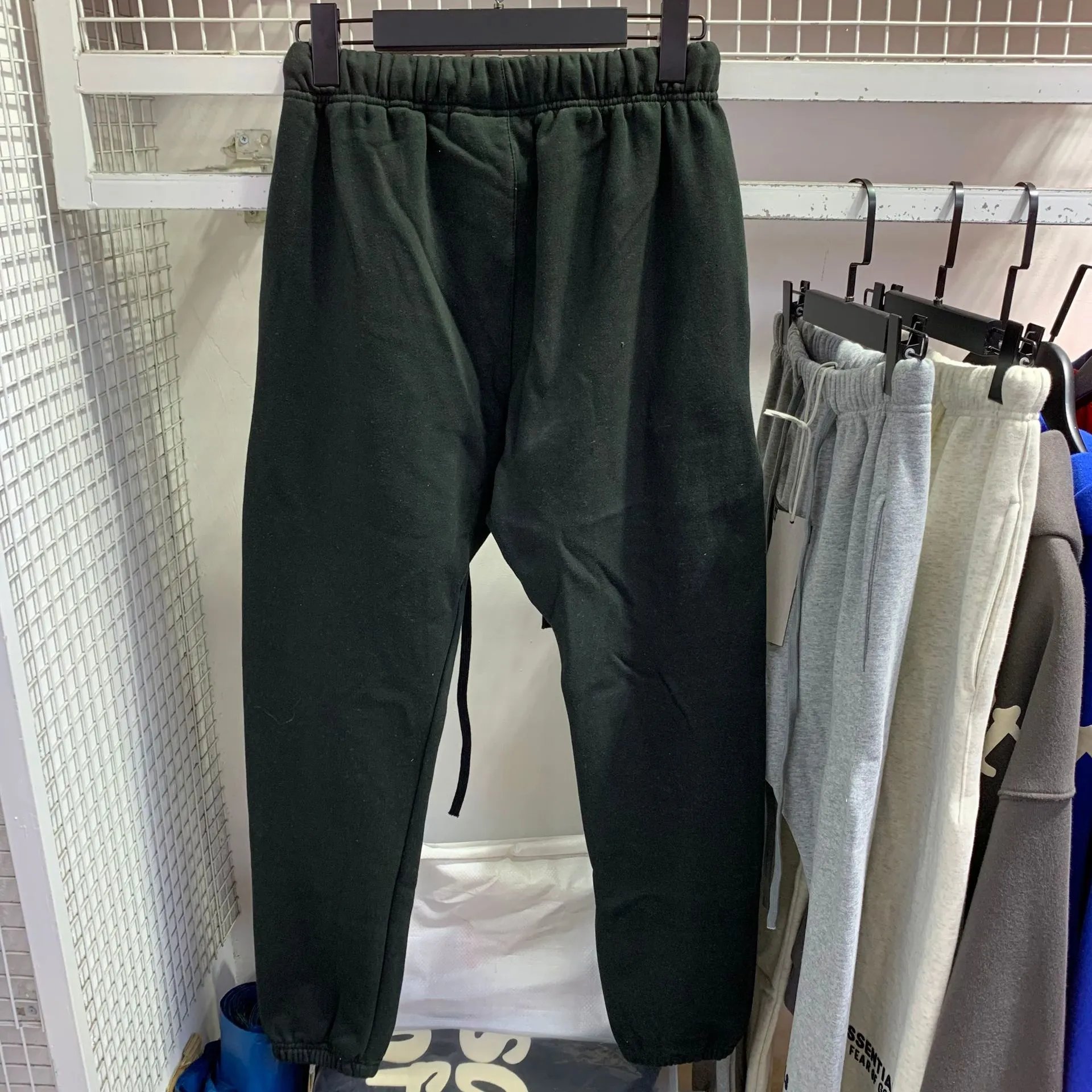 Fear of God Essentials Logo Sweatpants Gray - 15