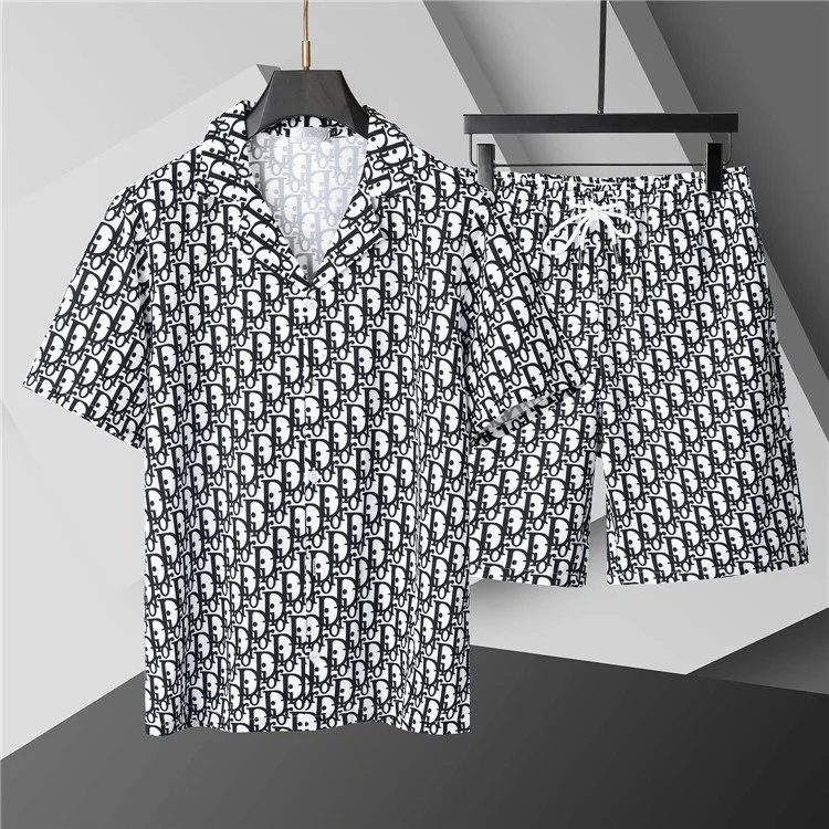 Versace Baroque Print Black and Gold Short-Sleeve Shirt and Shorts Set - 8