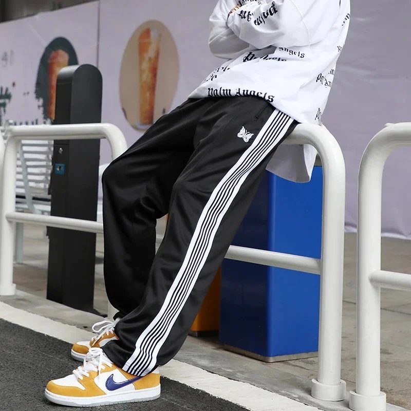 黑色白条  （）