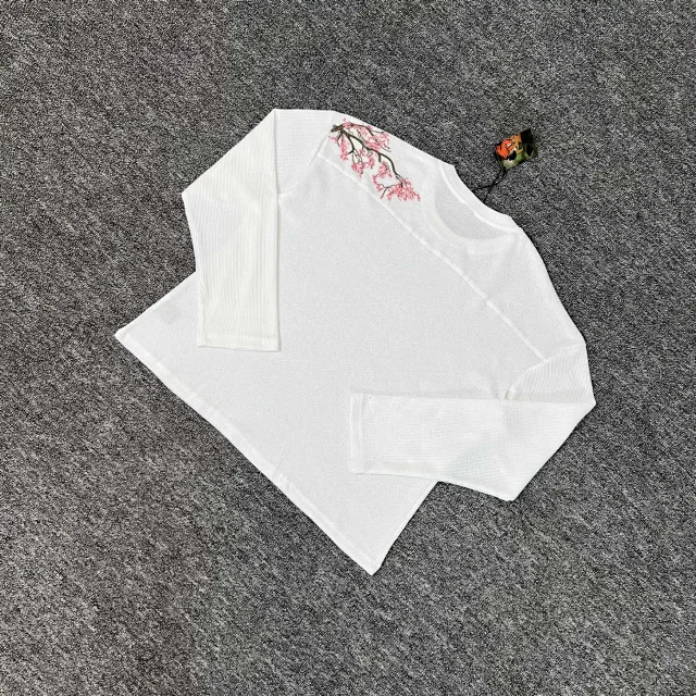 Derschutze Shirts Long-Sleeve Waffle-Knit Shirt with Cherry Blossom Embroidery product detail image 4