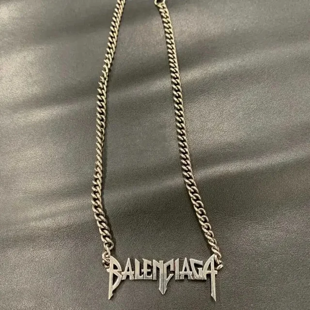 Balenciaga Jewelry Cuban Link BB Logo Necklace product detail image 8