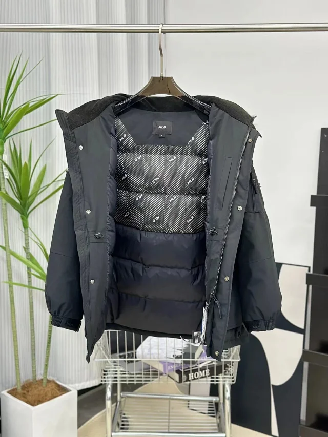 New York Yankees Down Jackets Fur-Trim Hooded Utility Jacket product detail image 7