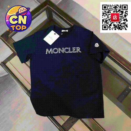 Moncler T-Shirts Logo Print Crewneck T-Shirt product detail image 1