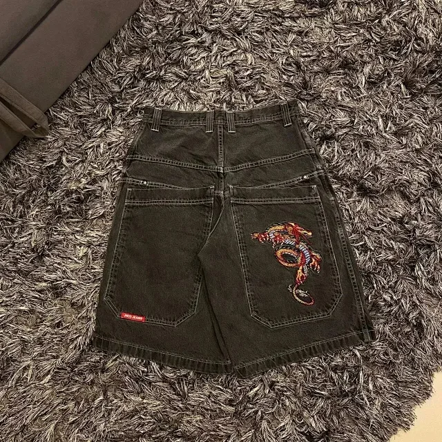 JNCO Shorts Oversized denim with embroidered back-pocket graphics product detail image 4